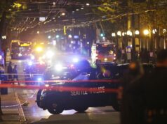 Полиция Сиэтла сообщила о стрельбе в комплексе Seattle Center, есть раненые Полицейские в Сиэтле - РИА Новости, 1920, 27.07.2026