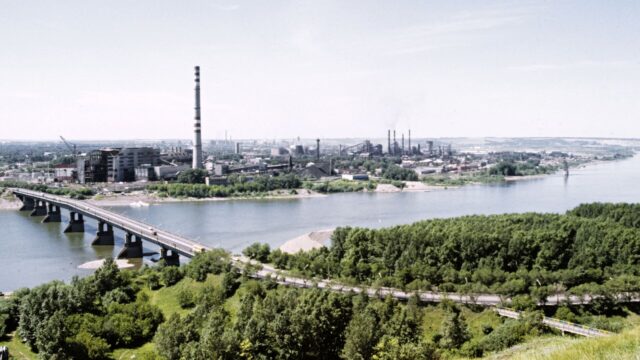 Берег реки Томь в черте грода Кемерово - РИА Новости, 1920, 04.07.2026