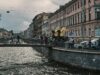 Автомобиль съехал в воду с набережной в Петербурге, водителю помогли очевидцы Набережная канала в Санкт-Петербурге - РИА Новости, 1920, 12.07.2026