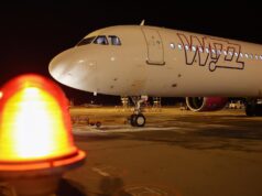 В аэропорту Краснодара ввели ограничения на прием и выпуск воздушных судов Самолет Airbus A321 - РИА Новости, 1920, 15.07.2026