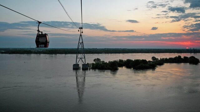 Нижегородская канатная дорога через Волгу между Нижним Новгородом и Бором - РИА Новости, 1920, 05.07.2026