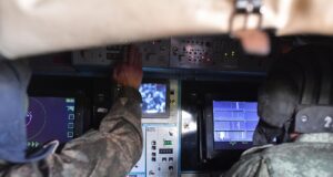 Военнослужащие Вооруженных сил России в пункте управления ЗРК задействованного в зоне проведения специальной военной операции на Украине. - РИА Новости, 1920, 05.07.2026