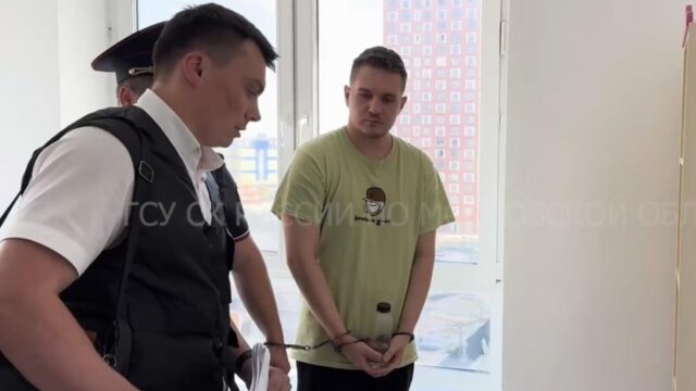 Обвиняемый в отравлении близких в Балашихе попросил не назначать ему пожизненное Артем Миссюра на следственном эксперименте. Кадр видео - РИА Новости, 1920, 08.07.2026