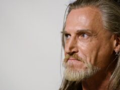 Джигурда отсудил у двух бизнесменов по сто тысяч рублей за маски с его лицом Актер и шоумен Никита Джигурда - РИА Новости, 1920, 27.07.2026