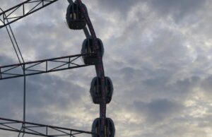 В Калуге остановилось колесо обозрения, людей оперативно спустили Колесо обозрения - РИА Новости, 1920, 01.07.2026