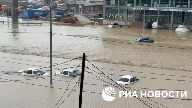 В Дагестане восстановили движение на 10 поврежденных ливнями участках дорог Последствия ливня в Дагестане - РИА Новости, 1920, 11.07.2026