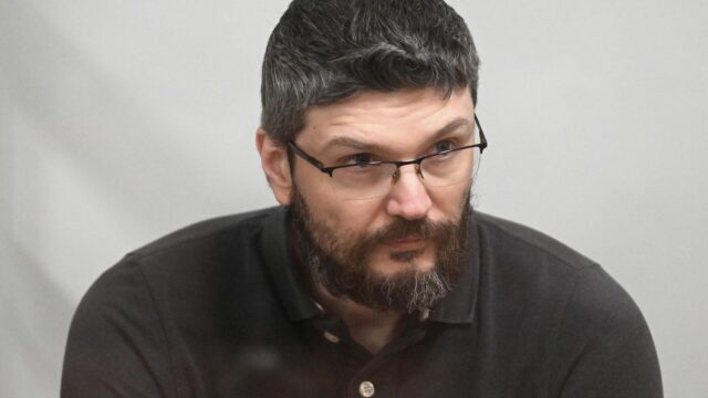 Стас Намин не заявил гражданский иск к пасынку по делу о двойном убийстве Пасынок рок-музыканта Стаса Намина Роман Ткаченко во время оглашения приговора в Московском областном суде - РИА Новости, 1920, 29.07.2026