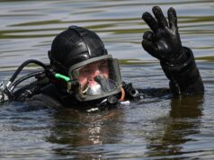 Водолазы 6 июля возобновят поиски мужчины, пропавшего на озере в Междуреченске Водолаз - РИА Новости, 1920, 02.07.2026