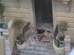 Figaro: взрывчатку у дома олигарха Ермолаева установила женщина Поврежденный после взрыва вход в здание в Монако - РИА Новости, 1920, 02.07.2026