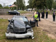 Девочка, пострадавшая в ДТП в Калининграде, находится в коме На месте ДТП в Калининграде - РИА Новости, 1920, 05.07.2026