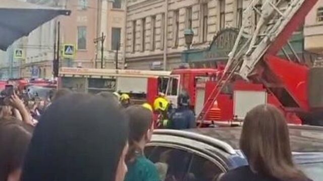 Возгорание в театре имени Комиссаржевской в Санкт-Петербурге - РИА Новости, 1920, 09.07.2026