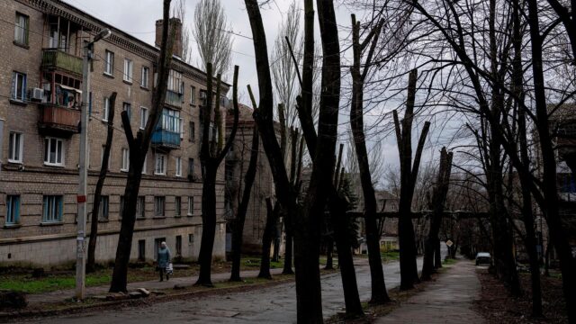 Украинские дроны атаковали группу жителей Константиновки во время эвакуации Константиновка - РИА Новости, 1920, 29.07.2026