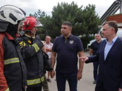 Слюсарь: превышения опасных веществ в воздухе после атаки ВСУ в Азове нет Губернатор Ростовской области Юрий Слюсарь на месте устранения последствий атаки ВСУ в Азове - РИА Новости, 1920, 10.07.2026