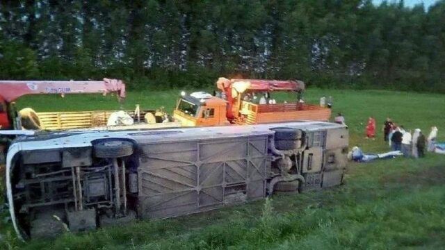 В Татарстане девять человек остаются в больницах после ДТП с автобусом Последствия ДТП с автобусом в Татарстане - РИА Новости, 1920, 13.07.2026