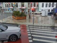 Скопившаяся на Трубной площади в Москве вода ушла в ливневую канализацию Временное скопление воды на Трубной площади принято водосточной сетью - РИА Новости, 1920, 11.07.2026