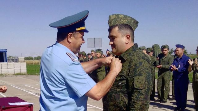 Награждение жителя Моздока Артема Абачева медалью За спасение утопающих - РИА Новости, 1920, 13.07.2026