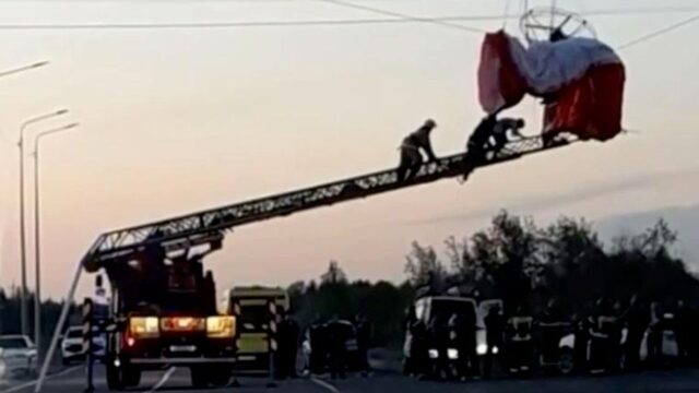 На Ямале парапланерист столкнулся с ЛЭП и попал в больницу с ожогами Парапланерист на Ямале столкнулся с линией электропередачи - РИА Новости, 1920, 17.07.2026