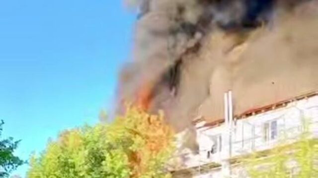 В подмосковном Серпухове вспыхнул пожар в здании швейного производства Пожар в здании швейного производства в подмосковном Серпухове - РИА Новости, 1920, 17.07.2026