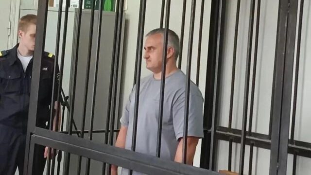 Защита обжалует арест в Екатеринбурге второго фигуранта дела об избиении Зезина Аркадий Вагнер в суде - РИА Новости, 1920, 31.07.2026