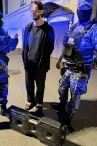 Посетитель бара в Питере поссорился с гостями и под видом силовика подговорил другого устроить поджо