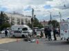 Автомобиль влетел в толпу пешеходов в Омске. Семь человек пострадали.