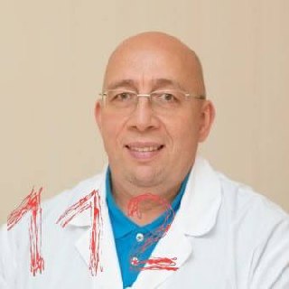 Осужденный за изнасилование пациентки врач снова принимает взрослых и детей в частной клинике. Осужденный за изнасилование пациентки врач снова принимает взрослых и детей в частной клинике.