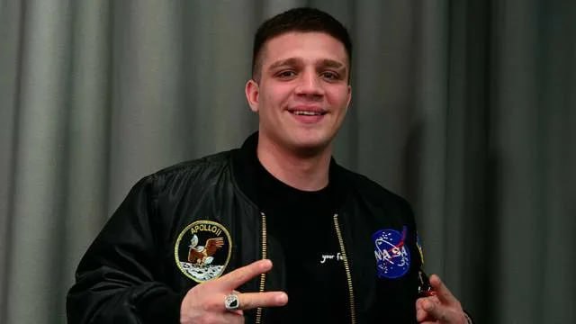 Боец ММА Фарид Ядуллаев получил условный срок за покупку амфетамина в Москве. Боец ММА Фарид Ядуллаев получил условный срок за покупку амфетамина в Москве.