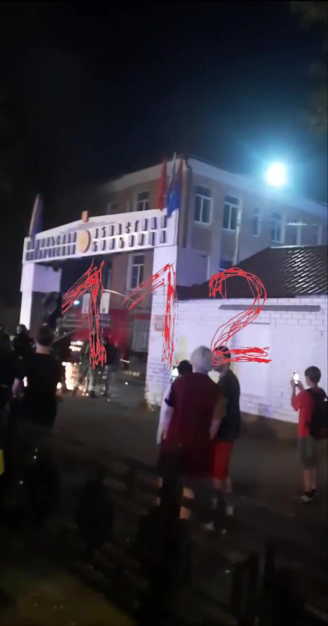 Здание больницы горит в подмосковном Подольске.