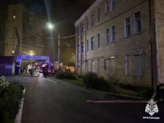Двух детей спасли из реанимации во время пожара в детской подольской больнице. Двух детей спасли из реанимации во время пожара в детской подольской больнице.