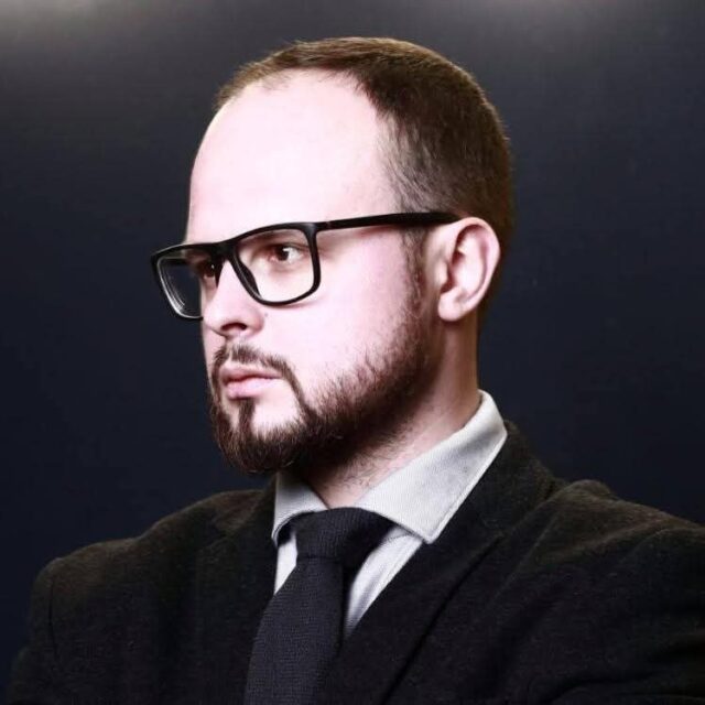 Московского юриста разыскивают уже три месяца. Он исчез после того, как сообщил о своём похищении. В Московского юриста разыскивают уже три месяца. Он исчез после того, как сообщил о своём похищении. В