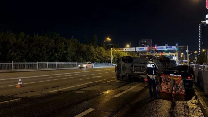 Двое детей пострадали в ДТП с тремя автомобилями в Екатеринбурге. Двое детей пострадали в ДТП с тремя автомобилями в Екатеринбурге.