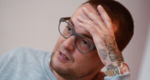 Российское авторское общество направило три иска к фирме Гуфа на 6,5 млн руб Алексей Долматов - РИА Новости, 1920, 19.08.2026