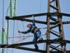 Губернатор Мельниченко: в Пензенской области сбитый беспилотник повредил ЛЭП Монтажник на линии электропередач - РИА Новости, 1920, 18.08.2026