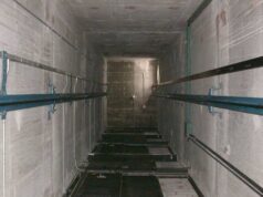 В упавшем в Махачкале лифте находились девять человек вместо разрешенных шести Шахта лифта - РИА Новости, 1920, 08.08.2026
