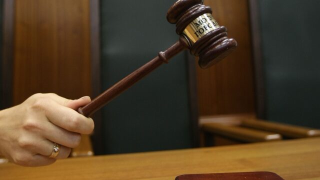 В Ставрополье мужчину осудили за легализацию более 650 мигрантов Суд - РИА Новости, 1920, 06.08.2026