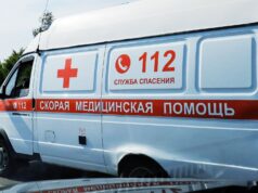 В Белгородской области дрон ударил у площадки, погиб ребенок, двое пострадали Автомобиль скорой медицинской помощи на дороге - РИА Новости, 1920, 02.08.2026