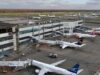 В аэропорту Уфы ввели временные ограничения на прием и выпуск самолетов Самолеты на стоянке в аэропорту - РИА Новости, 1920, 08.08.2026