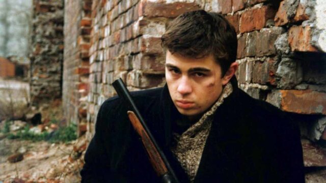 Снявшая "Жмурки" и "Брат" компания СТВ подала иски на 7,5 млн руб с начала года Кадр из фильма Брат - РИА Новости, 1920, 02.08.2026