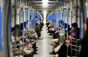В московском метро объяснили причину задержки движения на «оранжевой» ветке Пассажиры московского метрополитена - РИА Новости, 1920, 18.08.2026