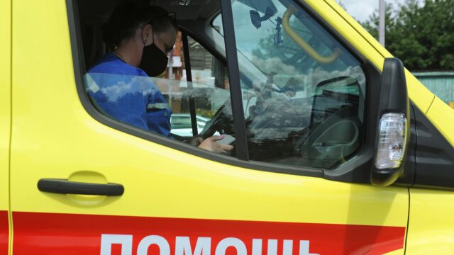 Фельдшер Тамбовской областной станции скорой медицинской помощи и медицины катастроф в реанимобиле - РИА Новости, 1920, 03.08.2026