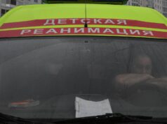 В Саратовской области госпитализировали ребенка, упавшего из окна пятого этажа Водитель машины скорой помощи - РИА Новости, 1920, 21.08.2026