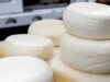 В Люберцах предпринимательницу оштрафовали за продажу санкционного сыра Сыр - РИА Новости, 1920, 09.08.2026