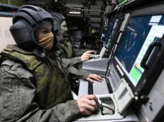 Военнослужащие России на рабочих местах в машине боевого управления сил противовоздушной обороны - РИА Новости, 1920, 10.08.2026