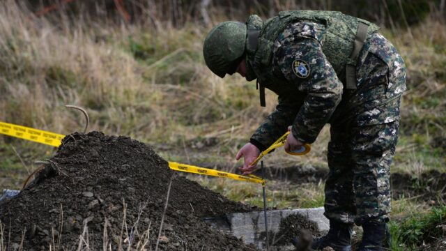 Сотрудник криминалистического подразделения Следственного комитета РФ - РИА Новости, 1920, 06.08.2026