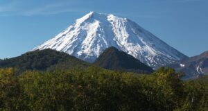 Вулкан Корякский в природном парке Вулканы Камчатки - РИА Новости, 1920, 22.08.2026