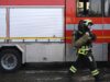 В Оренбургской области вспыхнул пожар на предприятии после падения БПЛА Сотрудник противопожарной службы МЧС России на месте пожара - РИА Новости, 1920, 11.08.2026