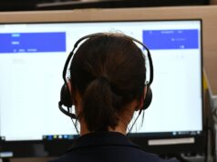 Молчанов: горячую линию открыли для пострадавших при атаке дронов ВСУ в Саратове Оператор колл-центра - РИА Новости, 1920, 02.08.2026