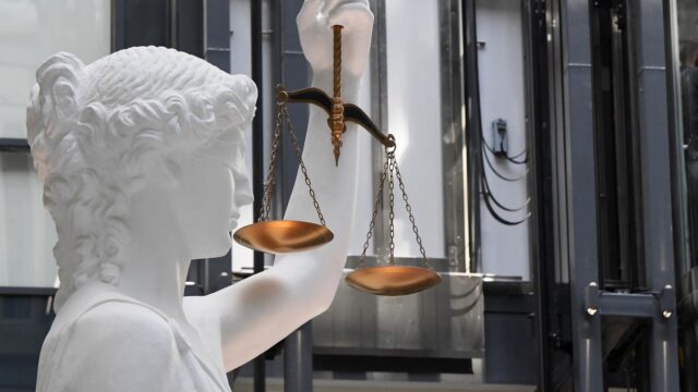 Статуя богини правосудия - РИА Новости, 1920, 20.08.2026
