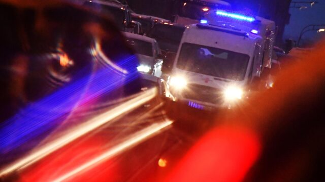 В Братске рейсовый автобус столкнулся с самосвалом, пострадали 11 человек Машина скорой помощи - РИА Новости, 1920, 04.08.2026