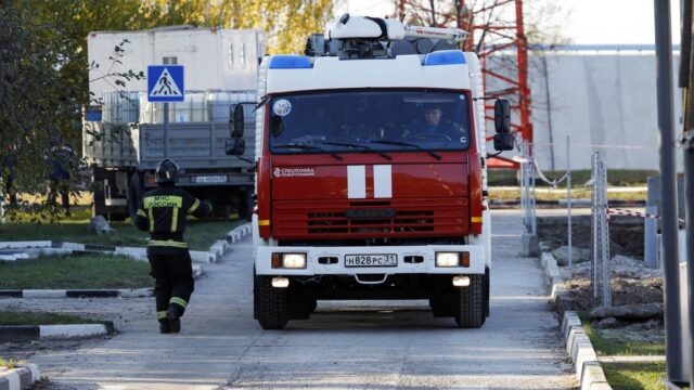 Во время пожара на Амурском ГХК травмы получили 122 человека Автомобиль пожарной охраны МЧС России - РИА Новости, 1920, 25.08.2026